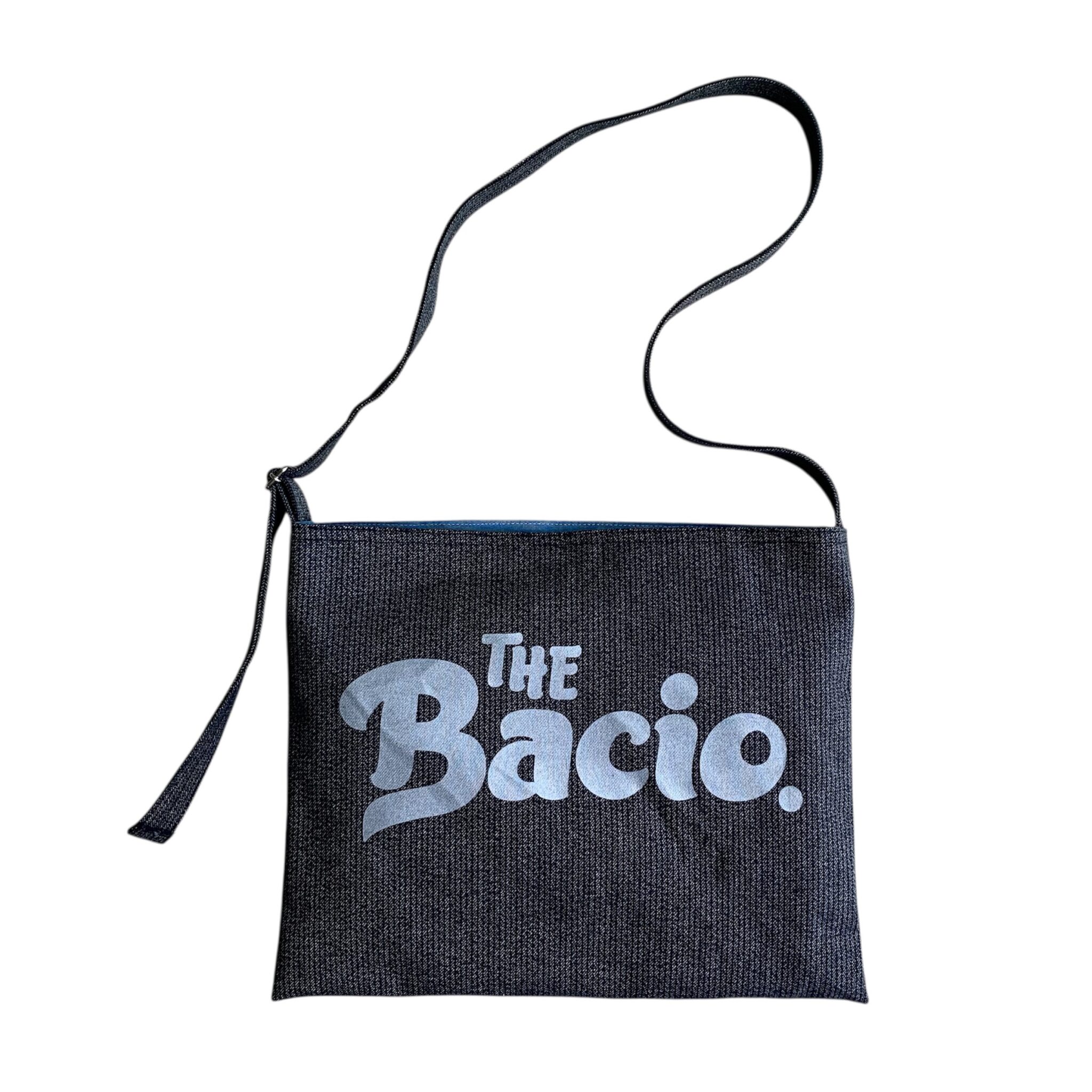 ハンドメイドで製作したバシオのショルダーbag